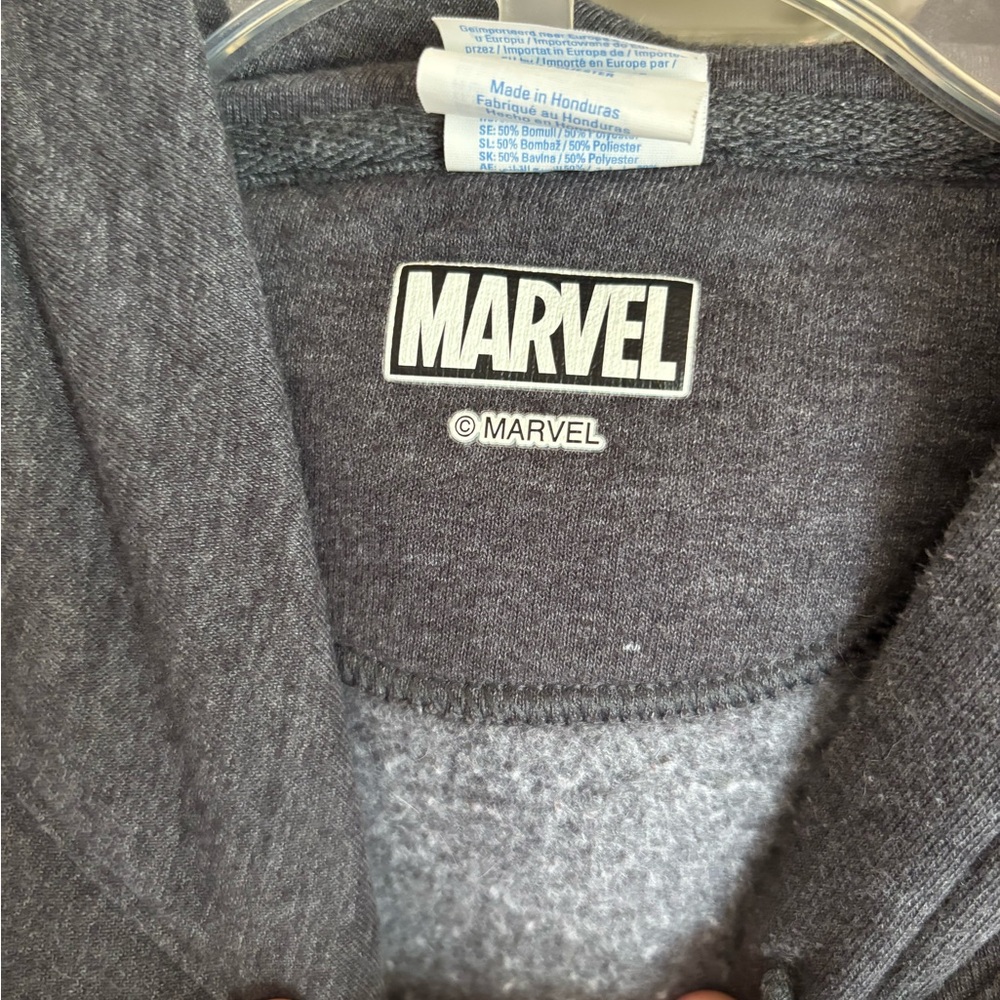 Marvel hooded sweatshirt  featuring many of the characters. Size small.See below - Picture 8 of 11